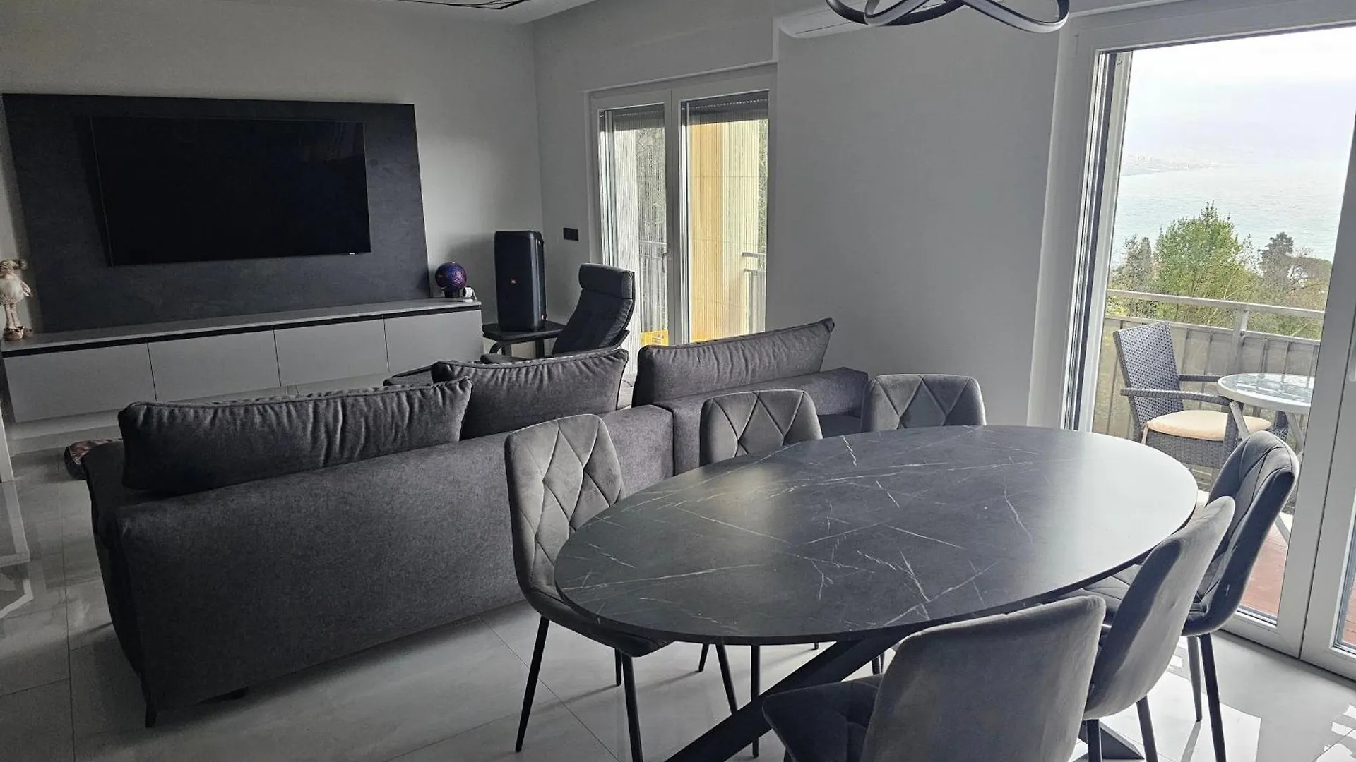 Family Friendly Apartments With A Swimming Pool Opatija - Volosko, Opatija - 15071 0*,
