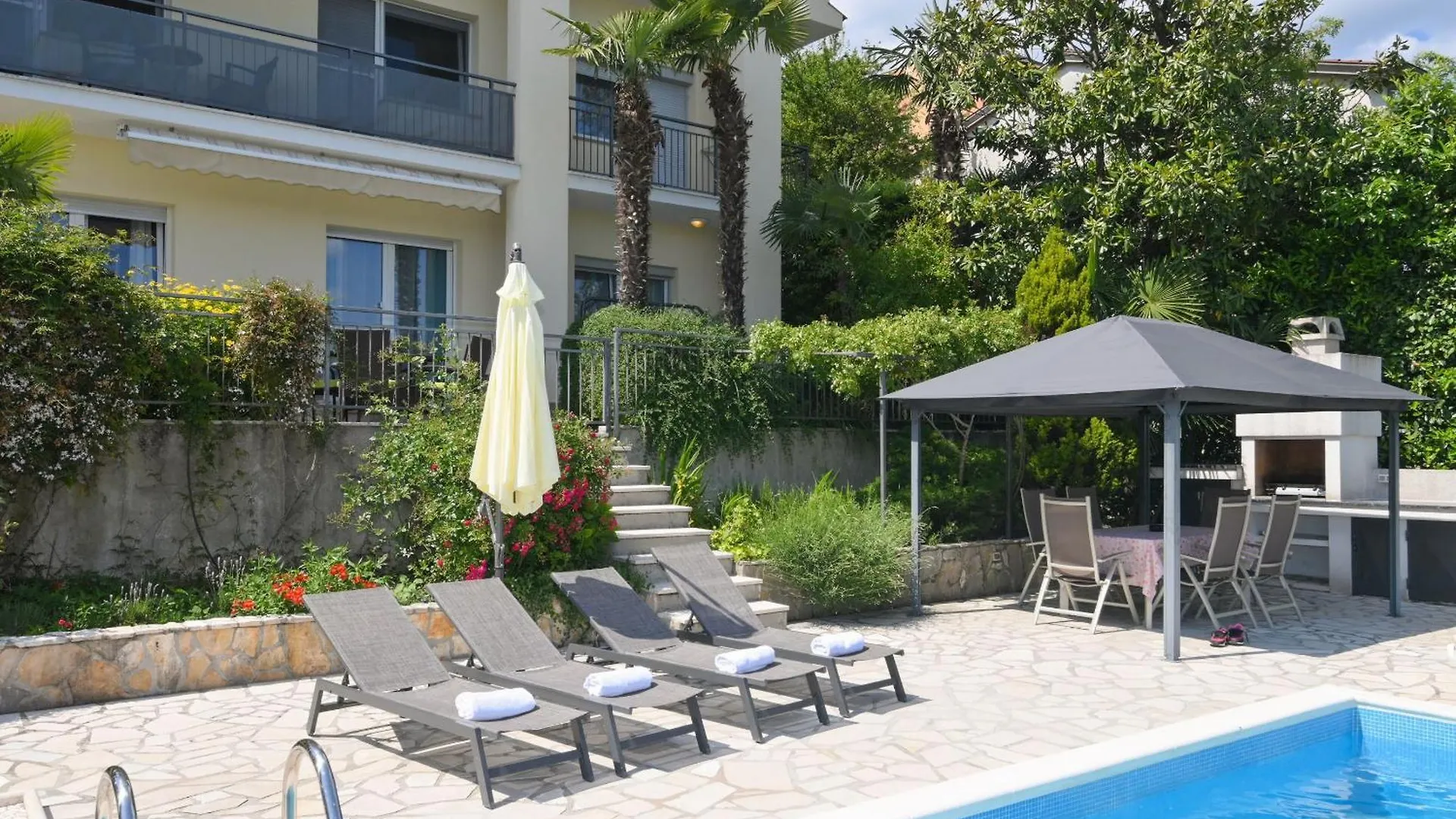 Family Friendly Apartments With A Swimming Pool Opatija - Volosko, Opatija - 15071 0*,  克罗地亚